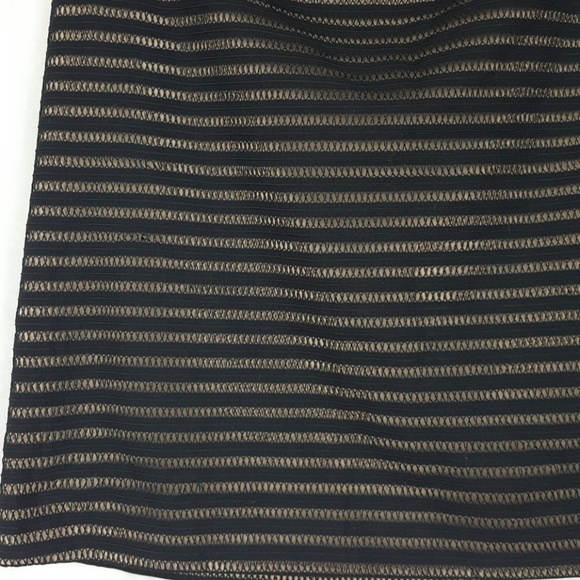 ANN TAYLOR CHROCHET LINED mini SKIRT - Picture 2 of 2